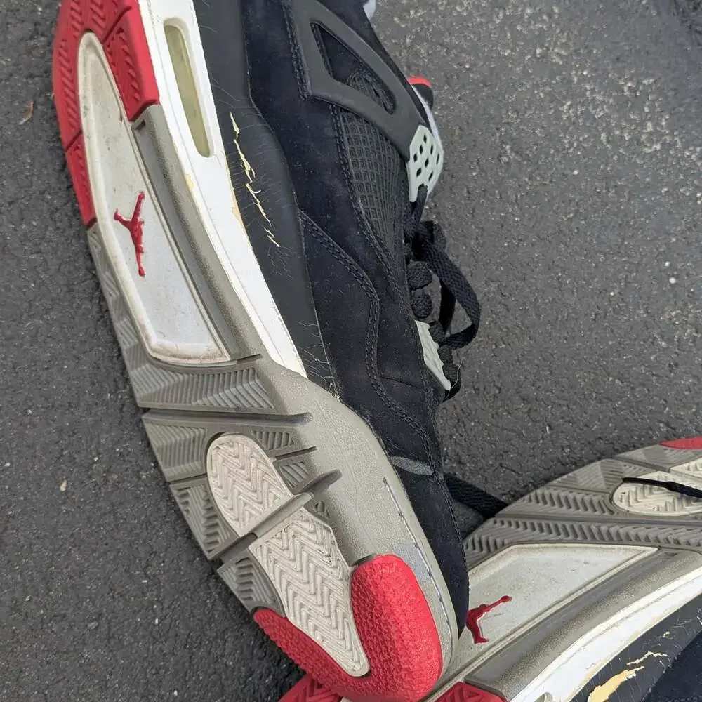 Nike Air Jordan 4 Retro Bred